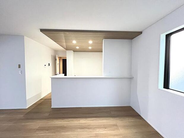 ご家族の温かい時間を演出するダイニングスペースです。