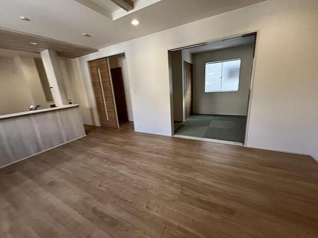 ご家族の温かい時間を演出するダイニングスペースです落ち着きのある雰囲気のダイニングスペースですキ