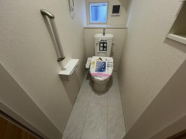 ほっと安らげるトイレ空間です。