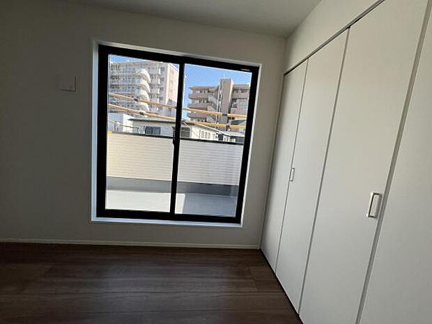 子供部屋にもちょうど良い大きさのお部屋です子供部屋や趣味の部屋など用途に合わせてお使いいただけます。