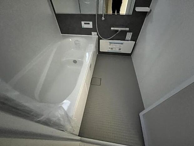 お風呂でほっとひといき1日の疲れを癒しましょうスタイリッシュな浴室で1日の疲れをゆったり癒されるのも