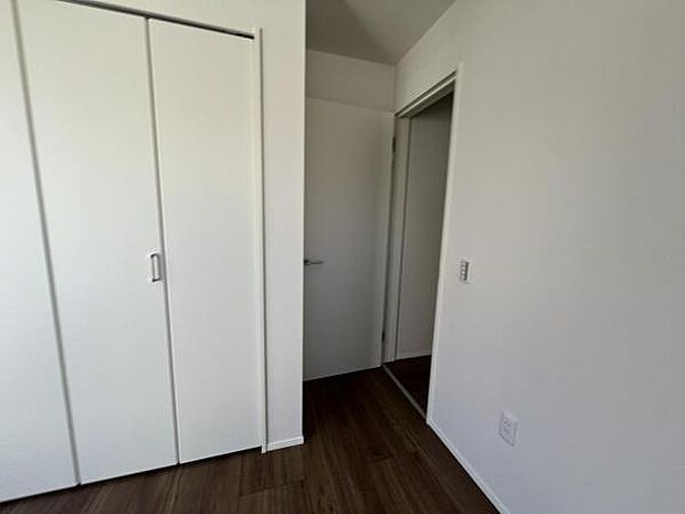 いつでもお部屋をスッキリお使い頂ける収納スペースを設置中の物を確認しやすく取り出しやすい収納スペース