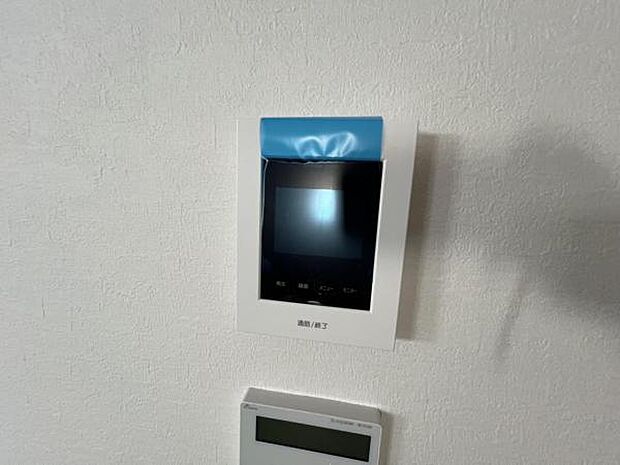 訪問者を確認できるTVモニター付きインターフォンです。