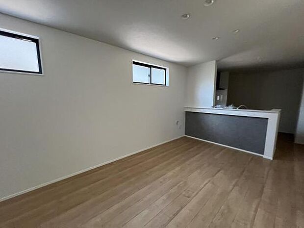 リビングダイニングになりますご家族そろっての素敵な空間になりそうですね暖かな日差しが差し込むリビング