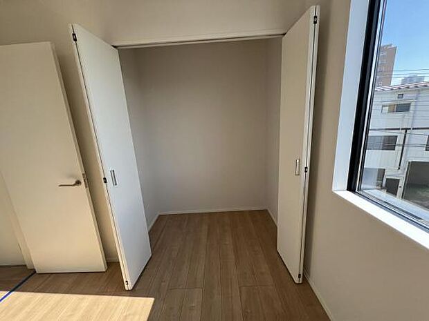 いつでもお部屋をスッキリお使い頂ける収納スペースを設置中の物を確認しやすく取り出しやすい収納スペース