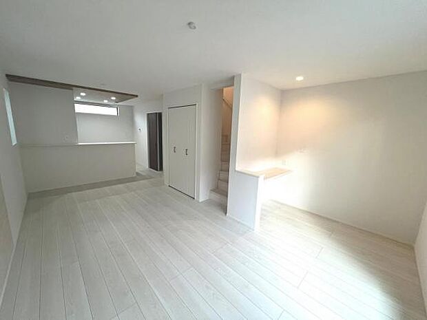 ご家族が集うLDKは約16.5帖の広さ、団らんの空間です。