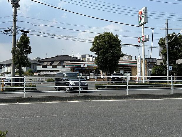セブン-イレブン 浦和大間木店まで約960m（徒歩12分）