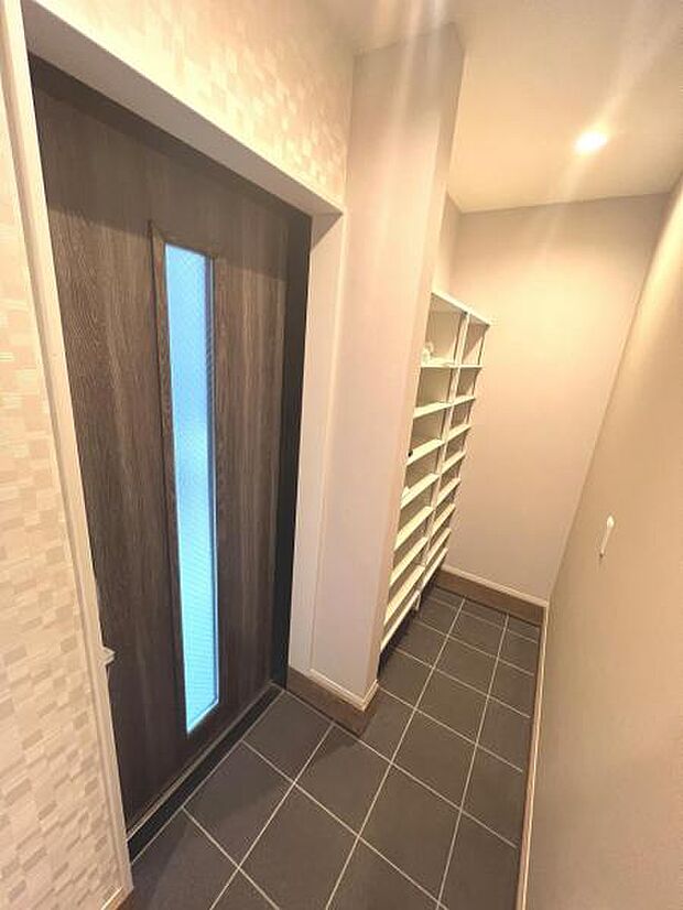 いつも気持ちよくご家族を迎えられる玄関です。