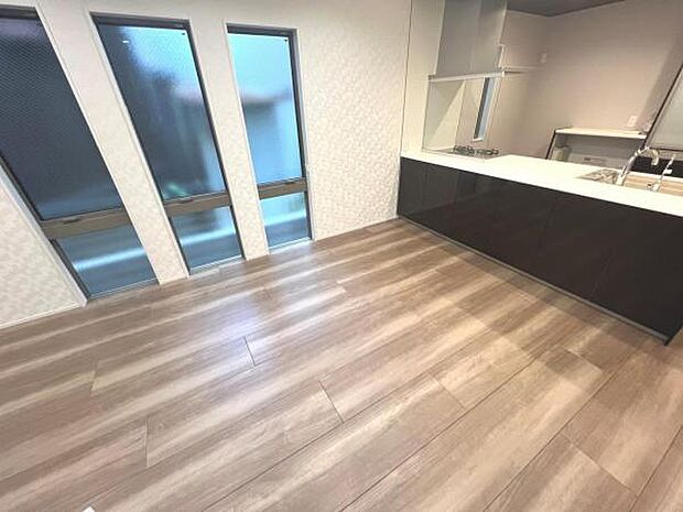 ご家族の温かい時間を演出するダイニングスペースです。