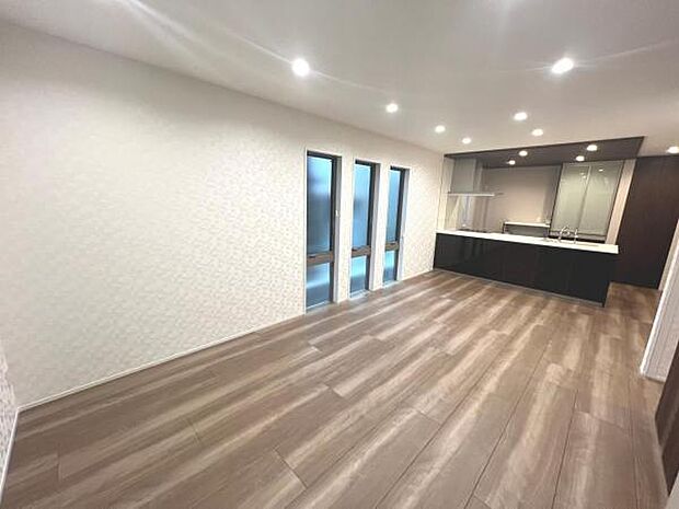 リビングダイニングになります。ご家族そろっての素敵な空間になりそうですね。