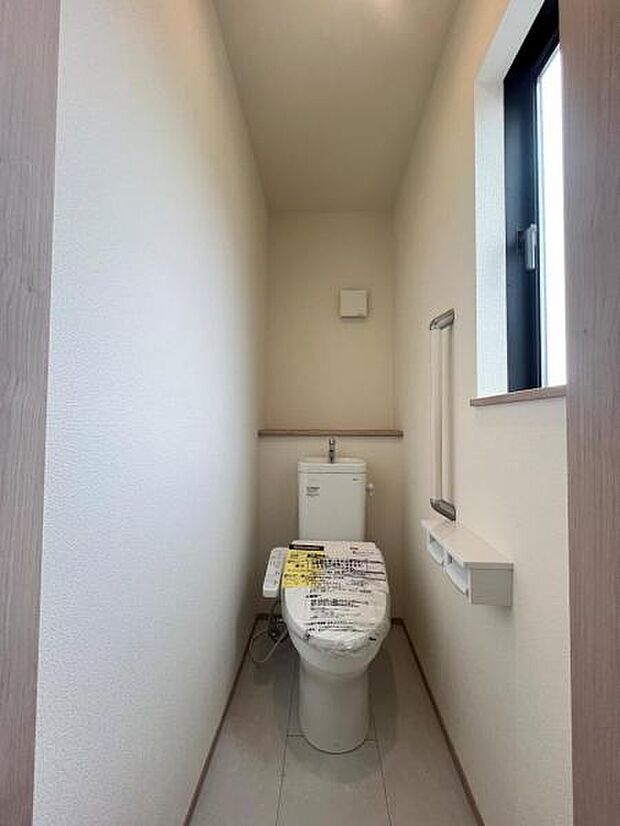 ほっと安らげるトイレ空間です。