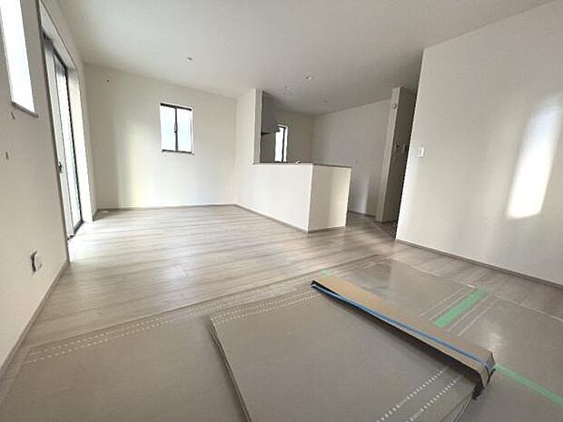 ご家族が集うLDKは約18.9帖の広さ、団らんの空間です。