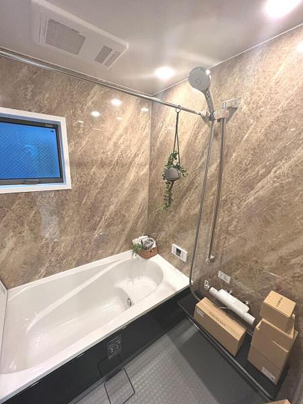 お風呂でほっとひといき。1日の疲れを癒しましょう。