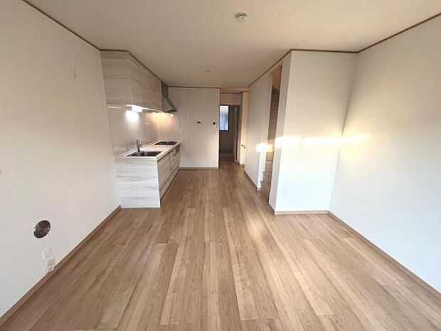 ご家族の温かい時間を演出するダイニングスペースです。