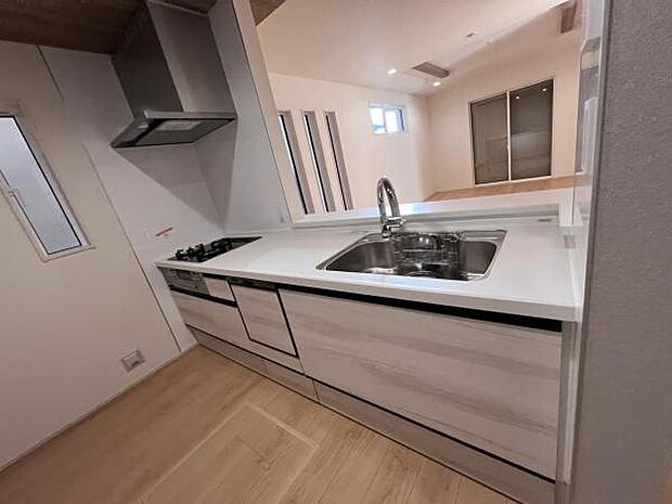 料理の時間が楽しくなるキッチンスペースです作業スペースが広く家事動線をゆったりと確保できるキッチン