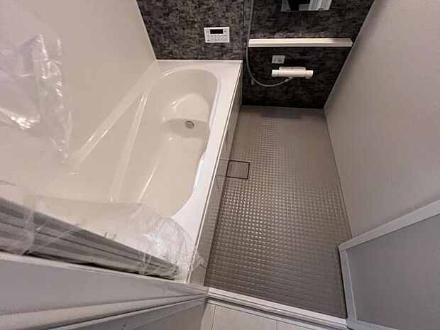 お風呂でほっとひといき1日の疲れを癒しましょうスタイリッシュな浴室で1日の疲れをゆったり癒されるのも