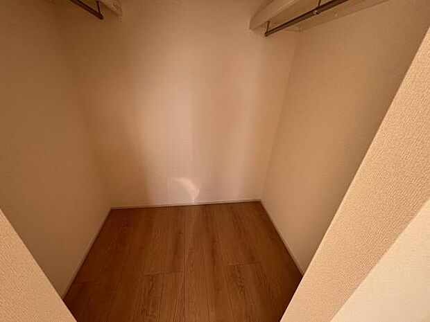 いつでもお部屋をスッキリお使い頂ける収納スペースを設置中の物を確認しやすく取り出しやすい収納スペース