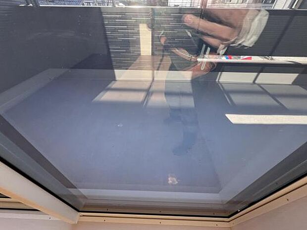 お洗濯ものを気持ち良く太陽の光で干せるのが嬉しいですね開放感あふれる広々としたバルコニーはお洗濯はも