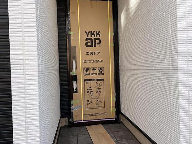 いつも気持ちよくご家族を迎えられる玄関です。綺麗で明るい玄関でお客様をお迎えいただけます。