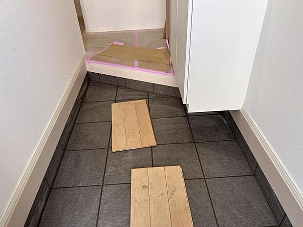 いつも気持ちよくご家族を迎えられる玄関です。綺麗で明るい玄関でお客様をお迎えいただけます。