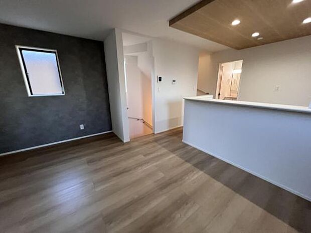 家族団らんの場所としてゆったりと居心地の良いリビングです明るい日差しが入る風通しの良いリビングですご