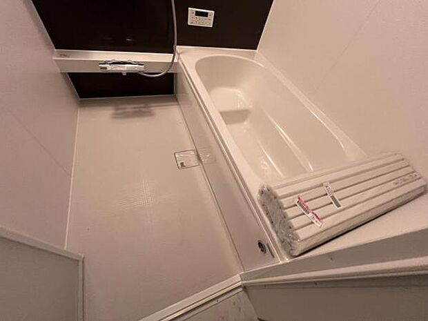 お風呂でほっとひといき1日の疲れを癒しましょうスタイリッシュな浴室で1日の疲れをゆったり癒されるのも