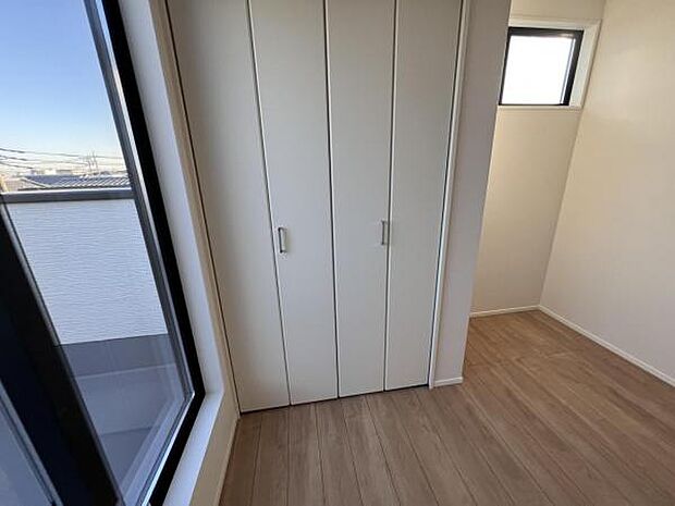 いつでもお部屋をスッキリお使い頂ける収納スペースを設置中の物を確認しやすく取り出しやすい収納スペース