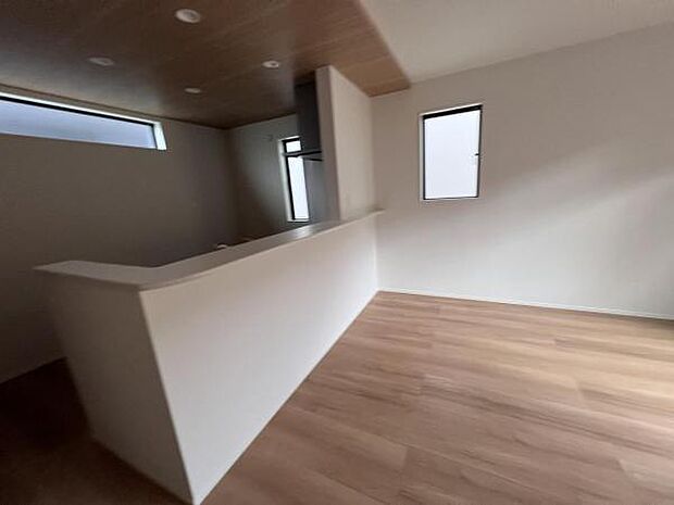 家族団らんの場所としてゆったりと居心地の良いリビングです明るい日差しが入る風通しの良いリビングですご