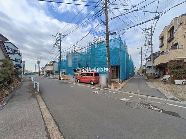 前面道路を含めた現地写真です。