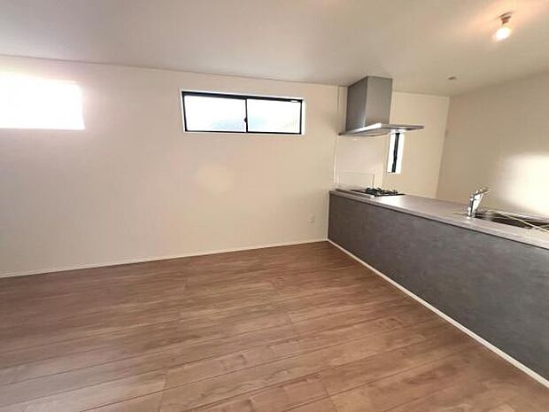 ご家族の温かい時間を演出するダイニングスペースです。