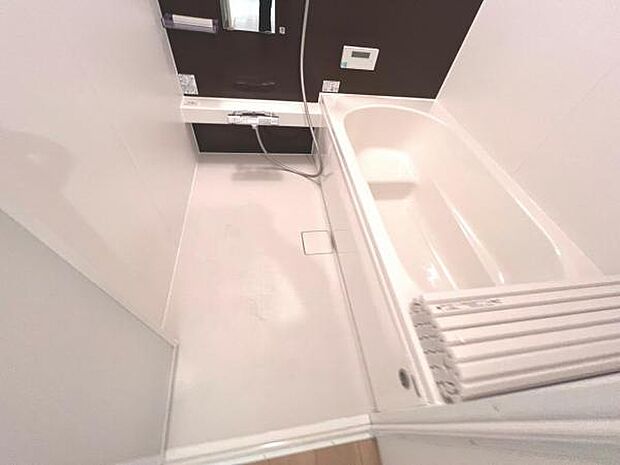 お風呂でほっとひといき。1日の疲れを癒しましょう。