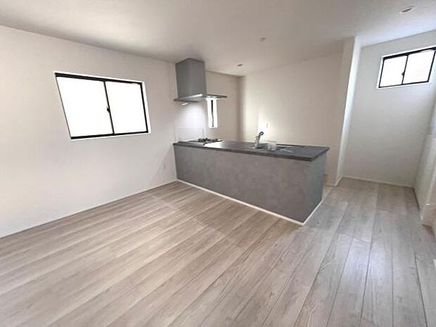 家族団らんの場所としてゆったりと居心地の良いリビングです。