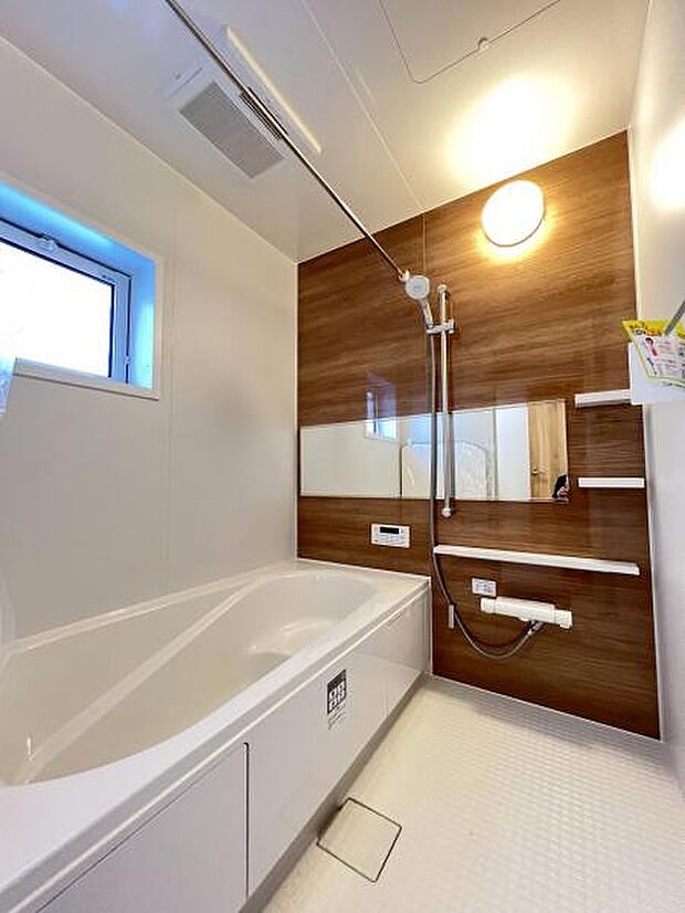 お風呂でほっとひといき。1日の疲れを癒しましょう。