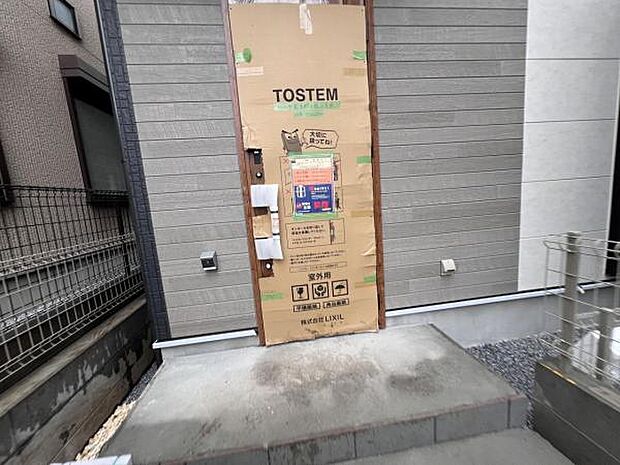 いつも気持ちよくご家族を迎えられる玄関です。綺麗で明るい玄関でお客様をお迎えいただけます。