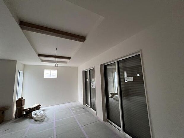 家族団らんの場所としてゆったりと居心地の良いリビングです明るい日差しが入る風通しの良いリビングですご