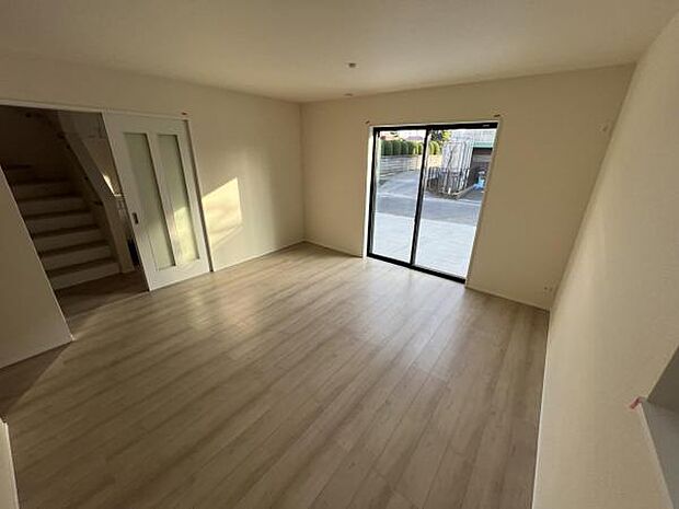 家族団らんの場所としてゆったりと居心地の良いリビングです。