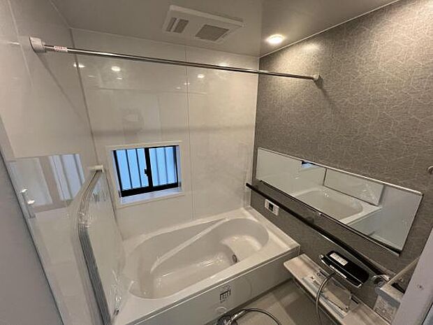 お風呂でほっとひといき。1日の疲れを癒しましょう。