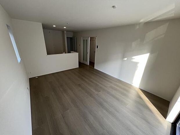 ご家族の温かい時間を演出するダイニングスペースです。