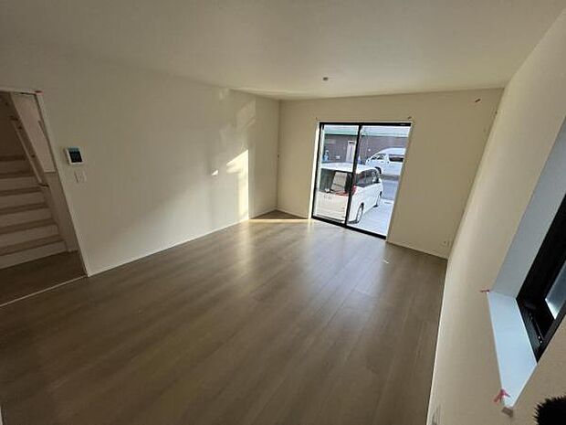 リビングダイニングになります。ご家族そろっての素敵な空間になりそうですね。