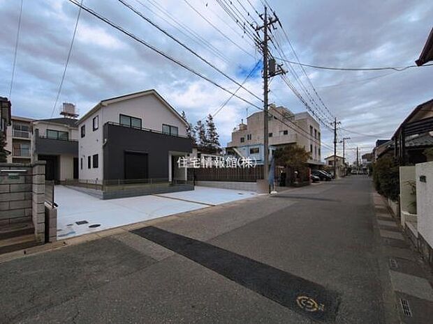 前面道路を含めた現地写真です。