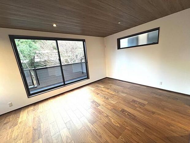 リビングダイニングになります。ご家族そろっての素敵な空間になりそうですね。