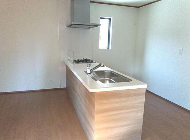 ご家族の温かい時間を演出するダイニングスペースです。