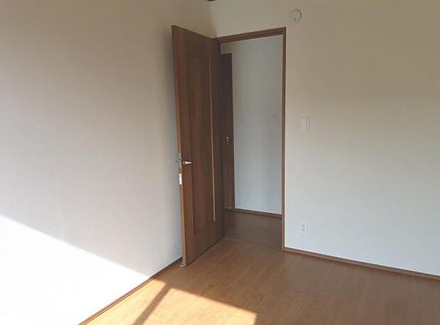 子供部屋や趣味の部屋など用途に合わせてお使いいただけます。