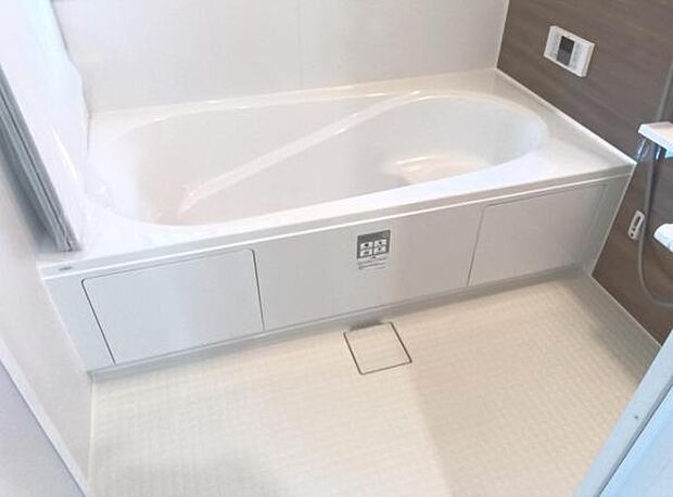 お風呂でほっとひといき。1日の疲れを癒しましょう。