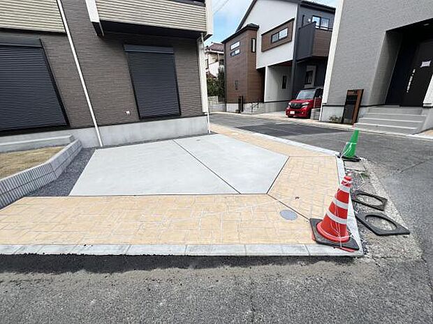 駐車場ももちろん完備しておりますのでお車所有の方にも心強いです。