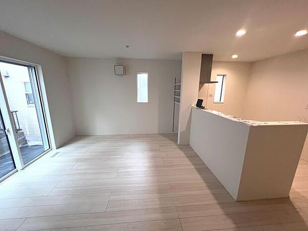 ご家族の温かい時間を演出するダイニングスペースです。