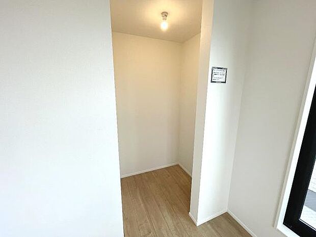 ウォークインクロゼットのある住まいで収納上手な生活を。