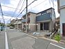 外観：前面道路を含めた現地写真です。