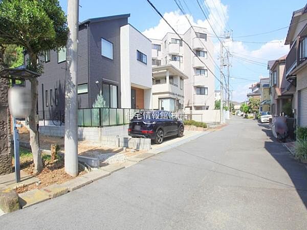 図面と異なる場合は現況を優先
