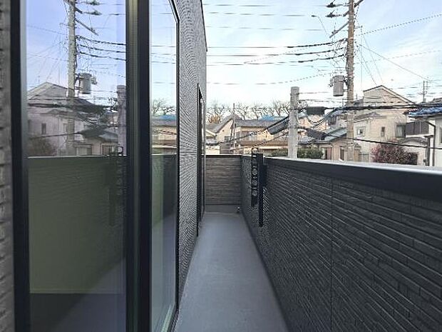 お洗濯ものを気持ち良く太陽の光で干せるのが嬉しいですね。